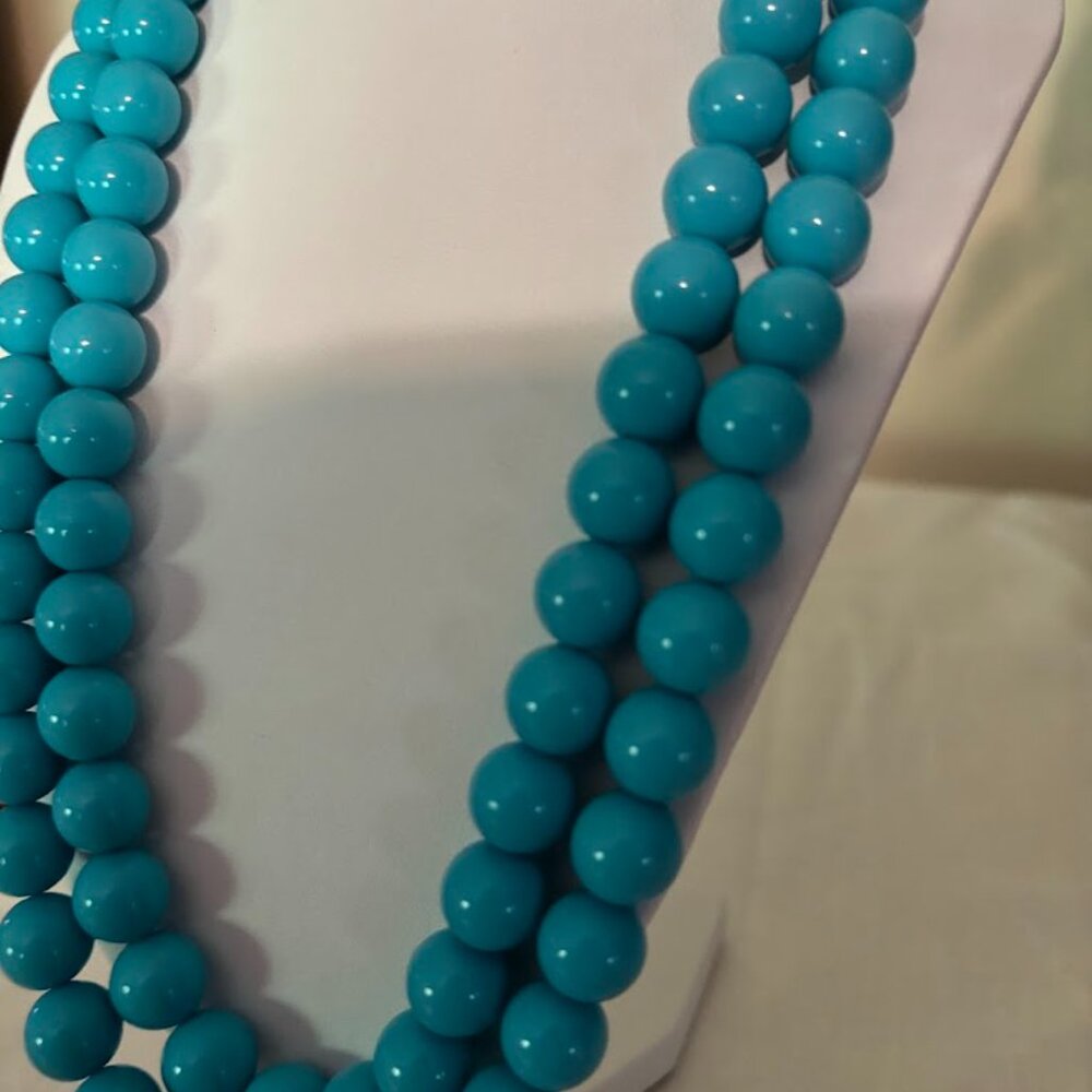 Beautiful Turquoise Color Necklace (42") for any occasion - Picture 9 of 16
